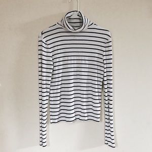 H&M turtleneck